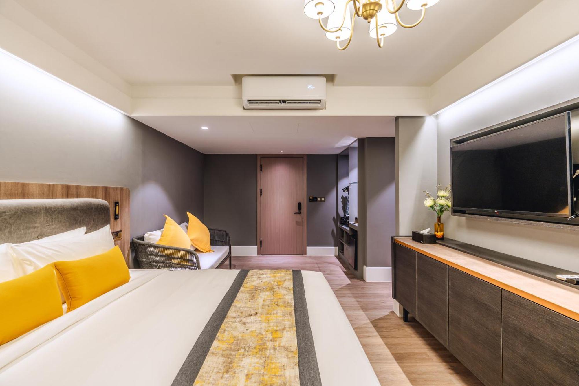 Bandalo Boutique Hotel - Patong Beach Road Екстериор снимка